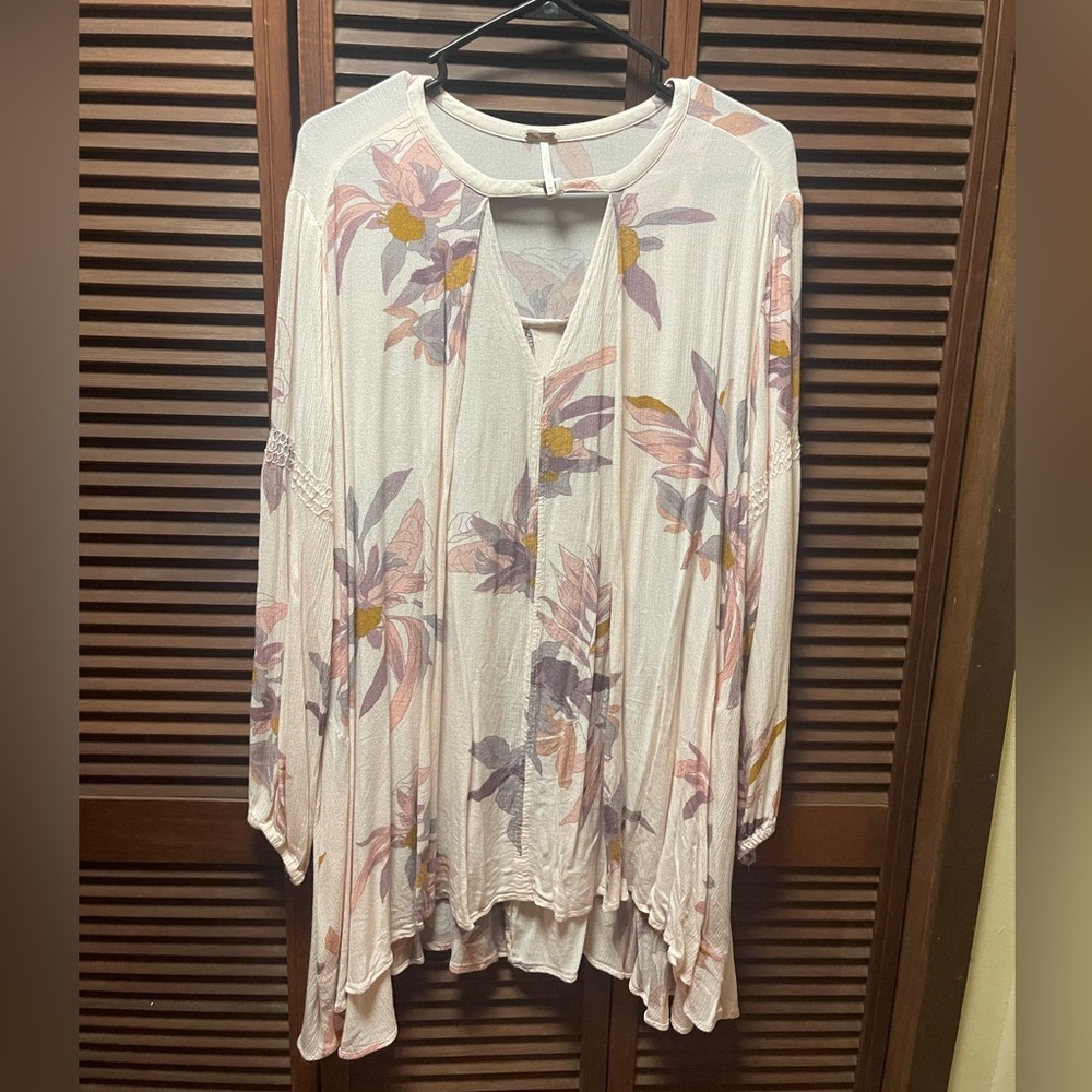Free People Floral Women's Top - Pink and Purple